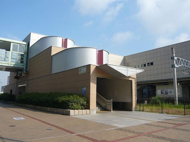 station. Walk to Okubo Station 23 minutes