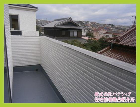 Balcony. Local (December 4, 2013) Shooting 1 Building