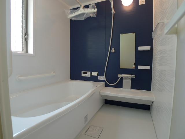 Same specifications photo (bathroom)