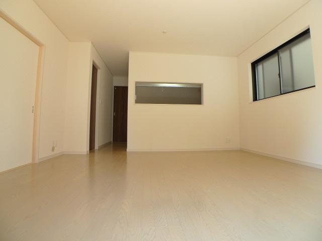 Living. 2 Gochi living photo Local (June 2013) Shooting