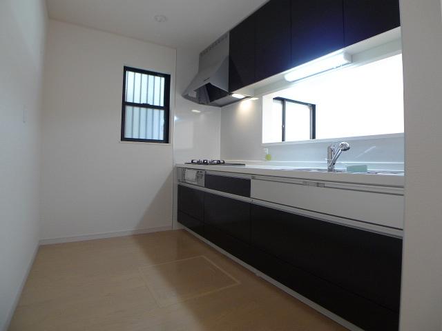 Kitchen. No. 2 ground system Kitchen Local (June 2013) Shooting