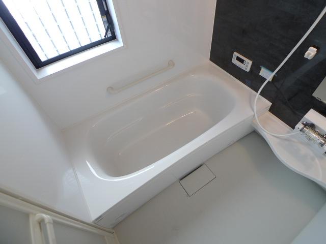 Bathroom. No. 2 place bathroom photo Local (June 2013) Shooting