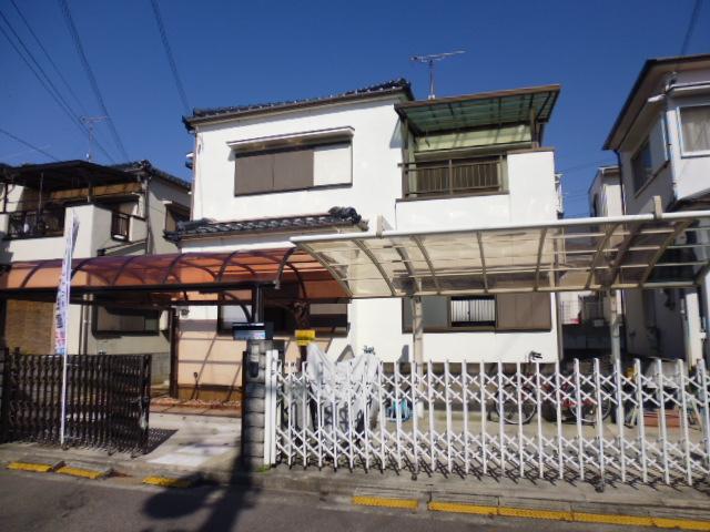 Local appearance photo. Local (10 May 2013) Shooting