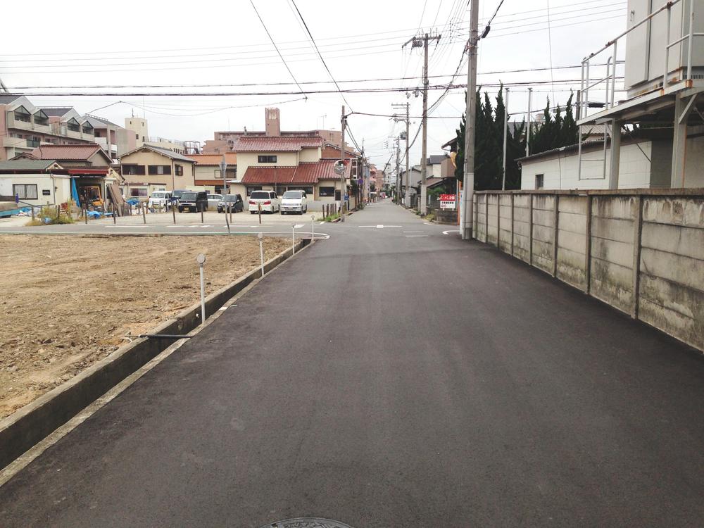 Local photos, including front road. Local (10 May 2013) shooting from the west side road