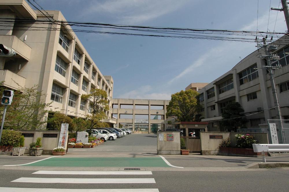 Junior high school. Bokai 1160m until junior high school