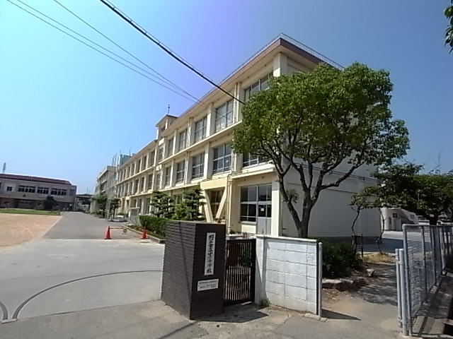 Primary school. 902m to Akashi Tateyama hand elementary school (elementary school)