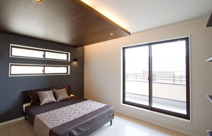 Model house photo. Our model house of the neighborhood in the public. From the window of the modern bedroom, You can see a view of the hill unique.