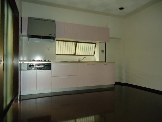 Living. Local (October 5, 2013) Shooting