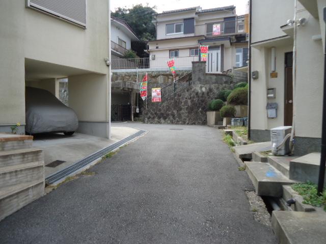 Local photos, including front road. Local (October 31, 2013) Shooting