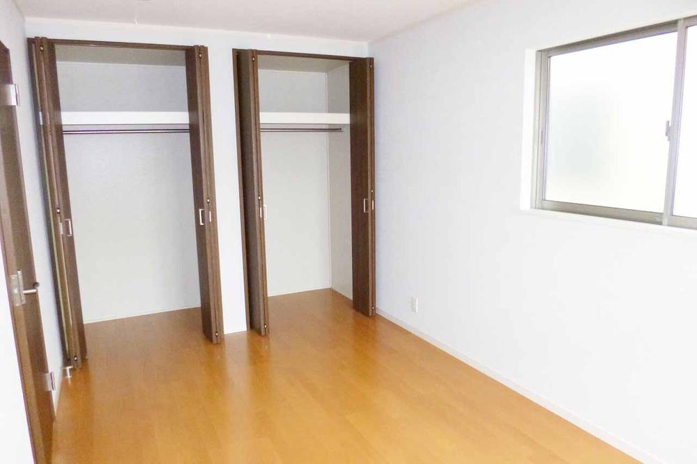 Same specifications photos (Other introspection)