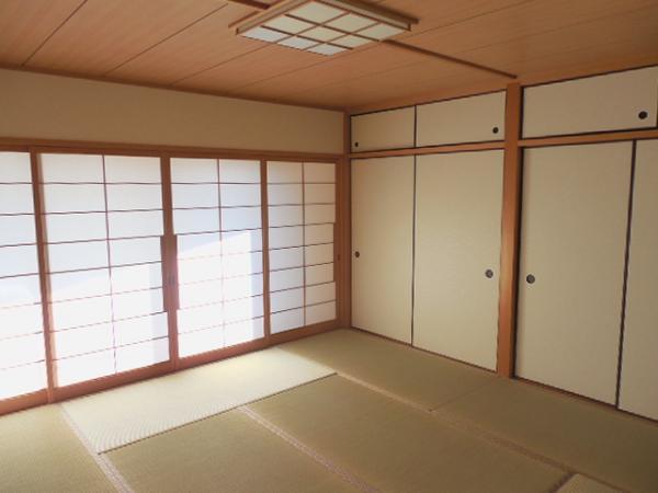 Non-living room. Wide also closet at 8 pledge