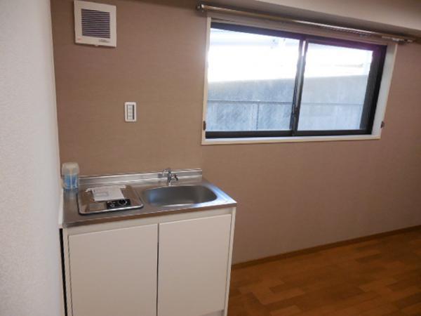 Non-living room. There is also a toilet to 14.5 Pledge of free space