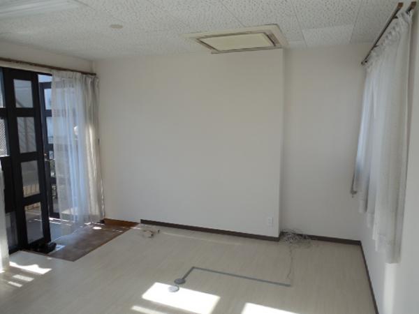Non-living room. 7.6 Pledge of 2F office room