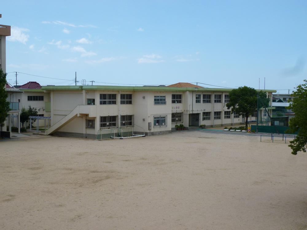 kindergarten ・ Nursery. 932m until the Akashi Municipal Fujie kindergarten