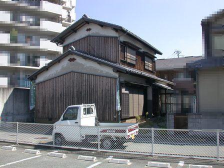 Local appearance photo. Local (10 May 2013) Shooting