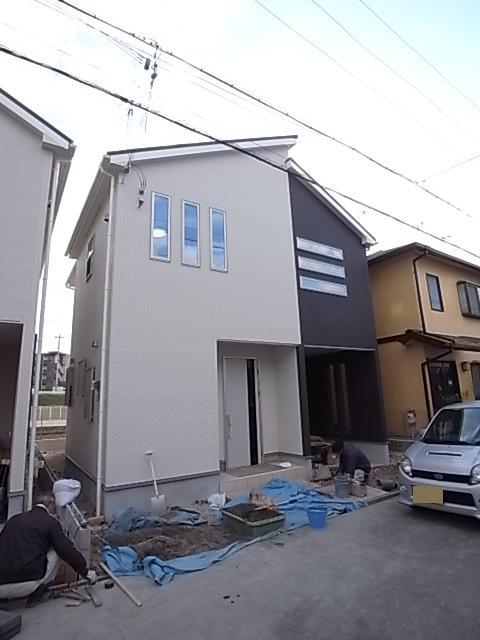 Local appearance photo