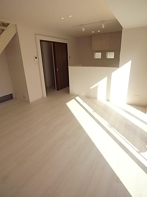 Same specifications photos (living)