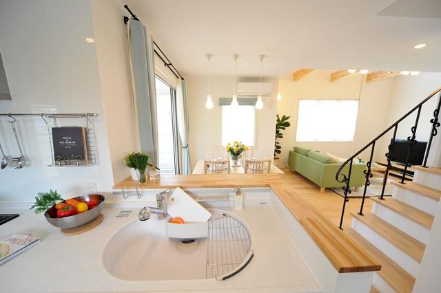 Model house photo. House to enjoy the scenic backdrop from window / Tarumi-ku Manabigaoka