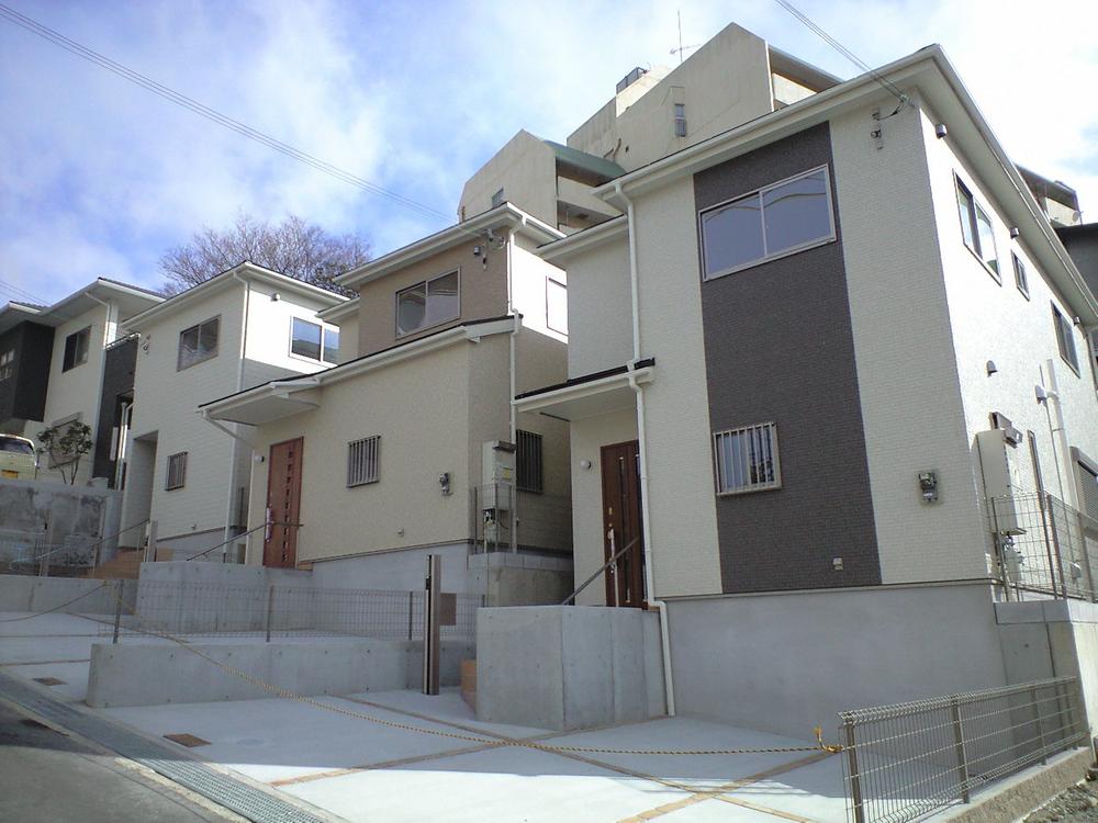 Local photos, including front road. Local (12 May 2013) Shooting