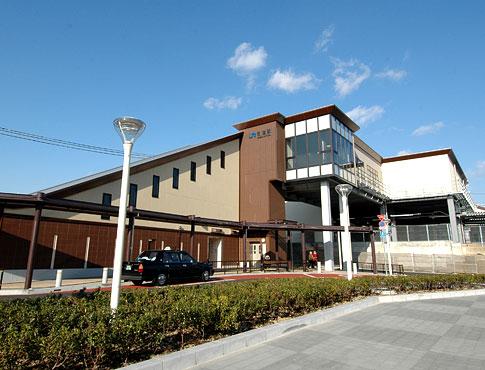 station. 1200m until JR Uozumi Station