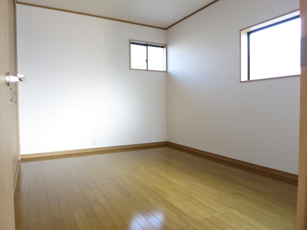 Non-living room. Indoor (12 May 2013) Shooting