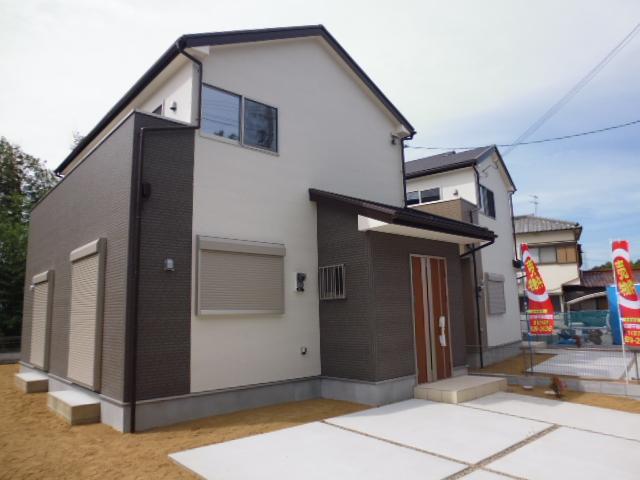 Local appearance photo. Local (10 May 2013) Shooting