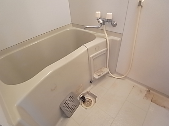 Bath. ☆ Isomorphic type ☆