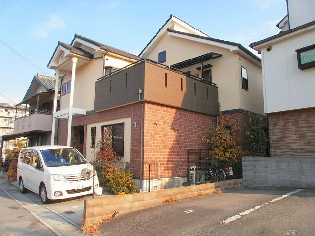 Local appearance photo. South is the parking lot.