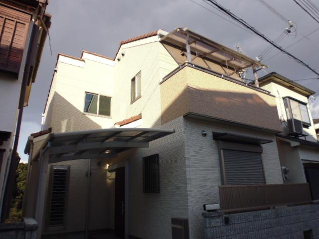 Local appearance photo. Local (12 May 2013) Shooting