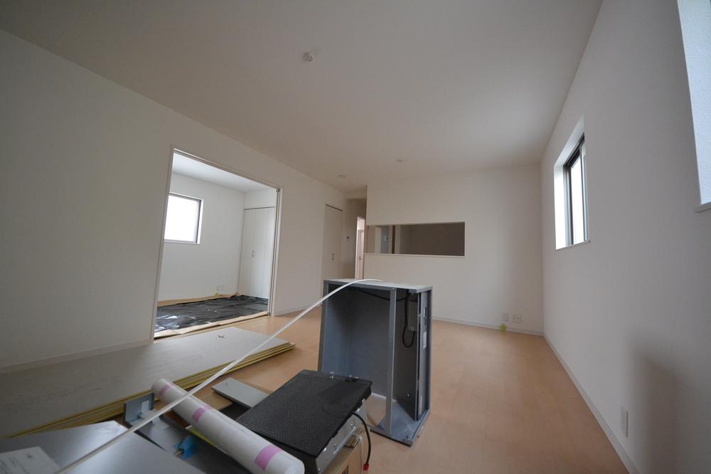 Living. Local (October 4, 2013) Shooting