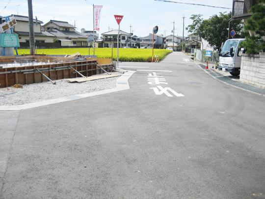 Local photos, including front road. Local (10 May 2013) Shooting