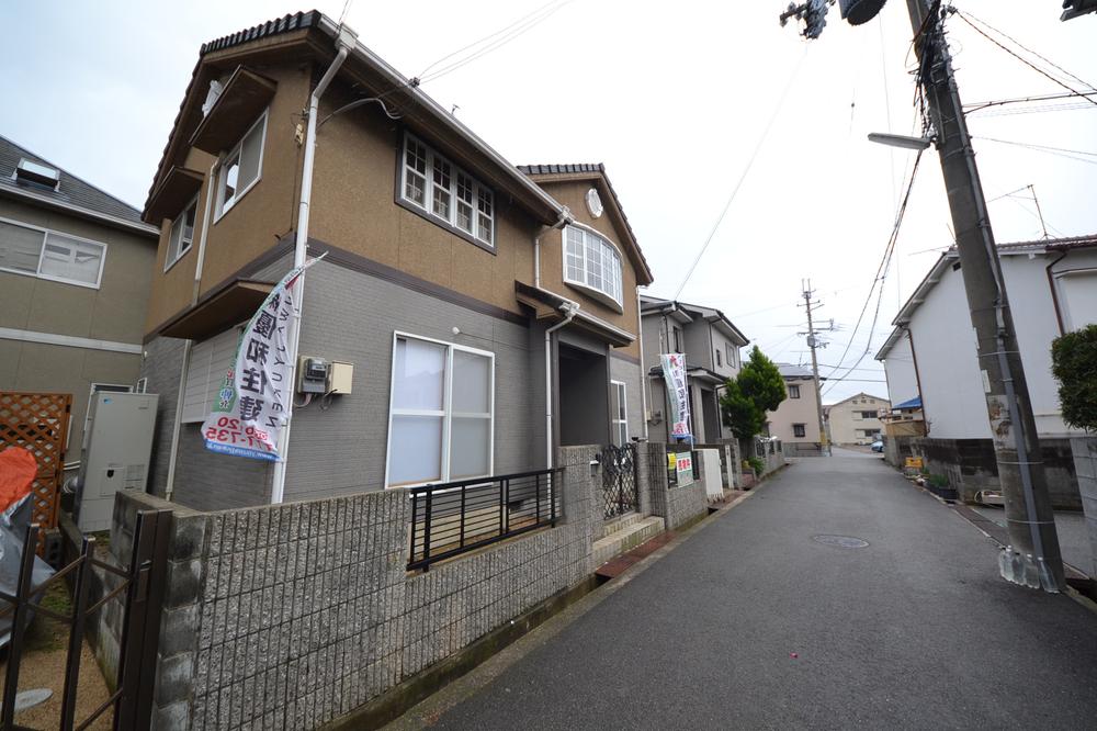 Local photos, including front road. Local (January 9, 2014) Shooting