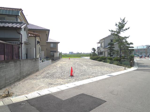 Local photos, including front road. local