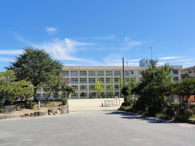 Other. Asagiri elementary school ・ ・ ・ About 500m (7-minute walk)