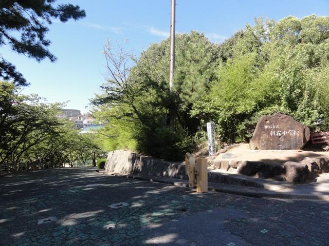 Other. Morning mist junior high school ・ ・ ・ About 350m (5 minutes walk)