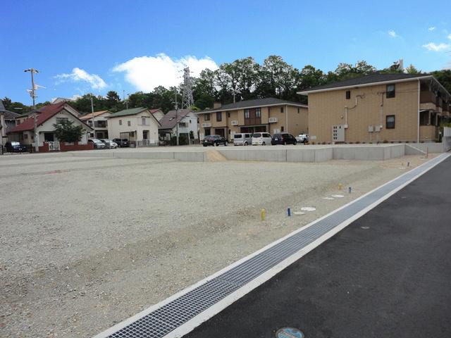 Local photos, including front road. Local (May 2013) Shooting