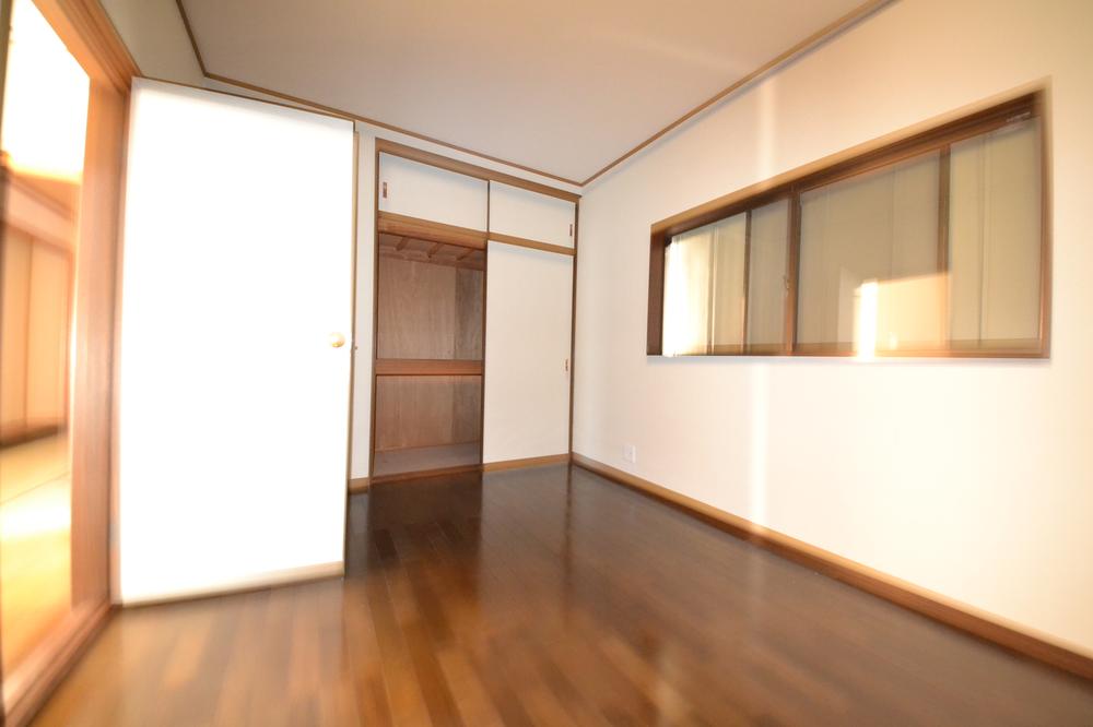 Non-living room. Local (September 26, 2013) Shooting