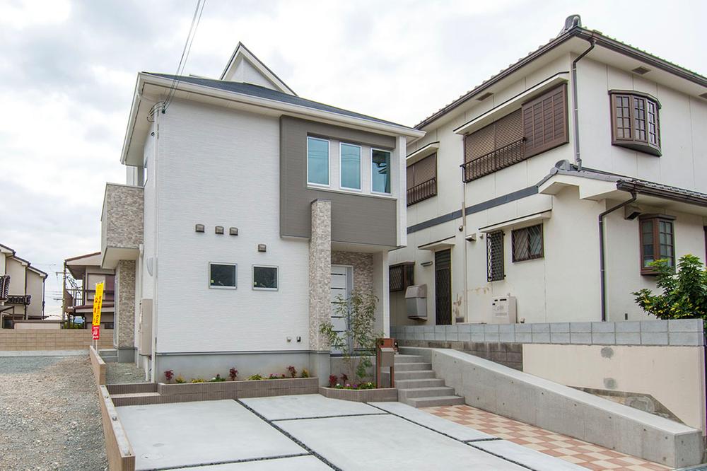 Local appearance photo. Local (12 May 2013) Shooting