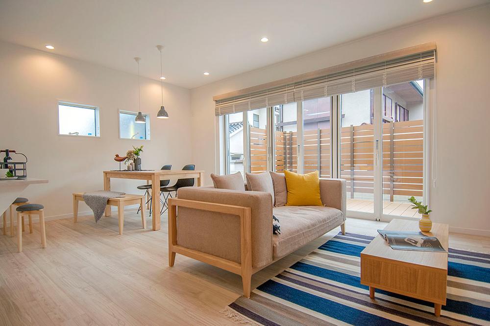 Living. Indoor (12 May 2013) Shooting