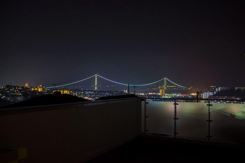 View photos from the dwelling unit. View from the site (December 2013) Shooting