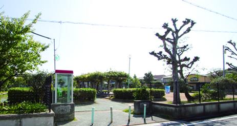 park. 940m to Toba daphne park