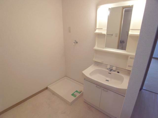 Washroom. Wash