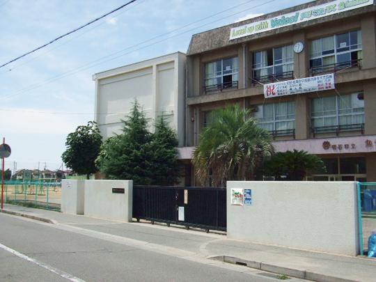 Junior high school. 1461m to Akashi Municipal Uozumi junior high school