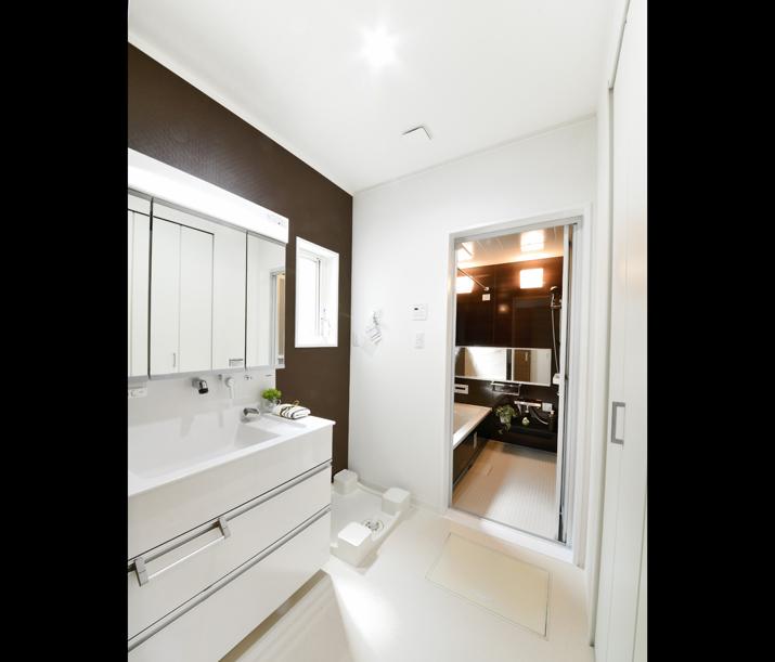 Bathroom. Indoor (June 2013) Shooting