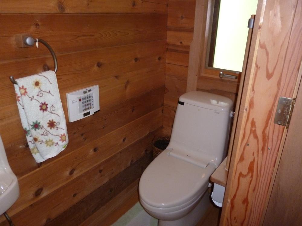 Toilet. Local (April 2013) Shooting