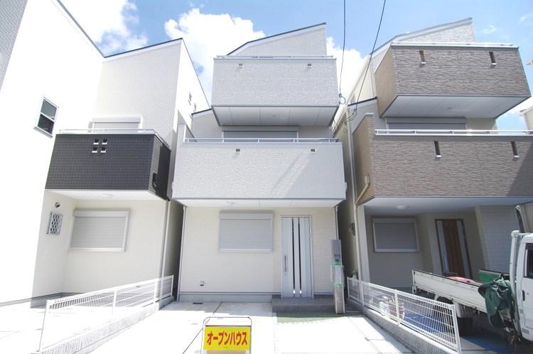 Local appearance photo. A No. land from left, No. B land, It is C No. land!