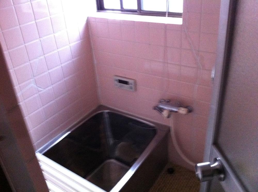 Bathroom. Indoor (July 2013) Shooting