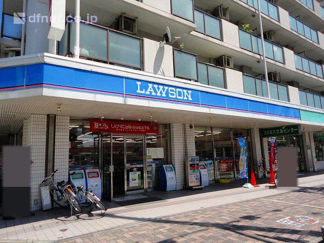 Convenience store. 450m until Lawson JR Amagasaki Station shop