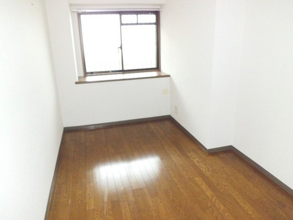 Other room space. Please in the bedroom
