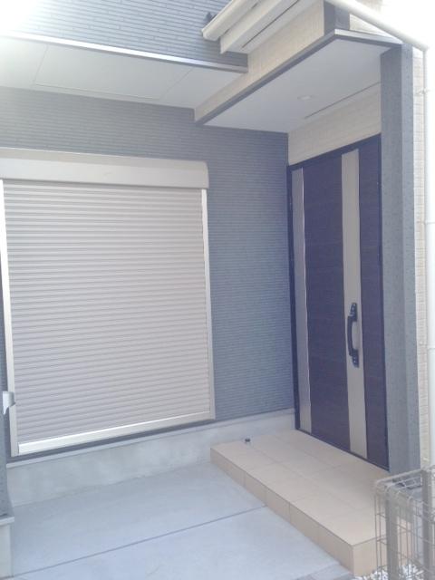 Entrance. Entrance of the smart key equipped (No. 2 locations)